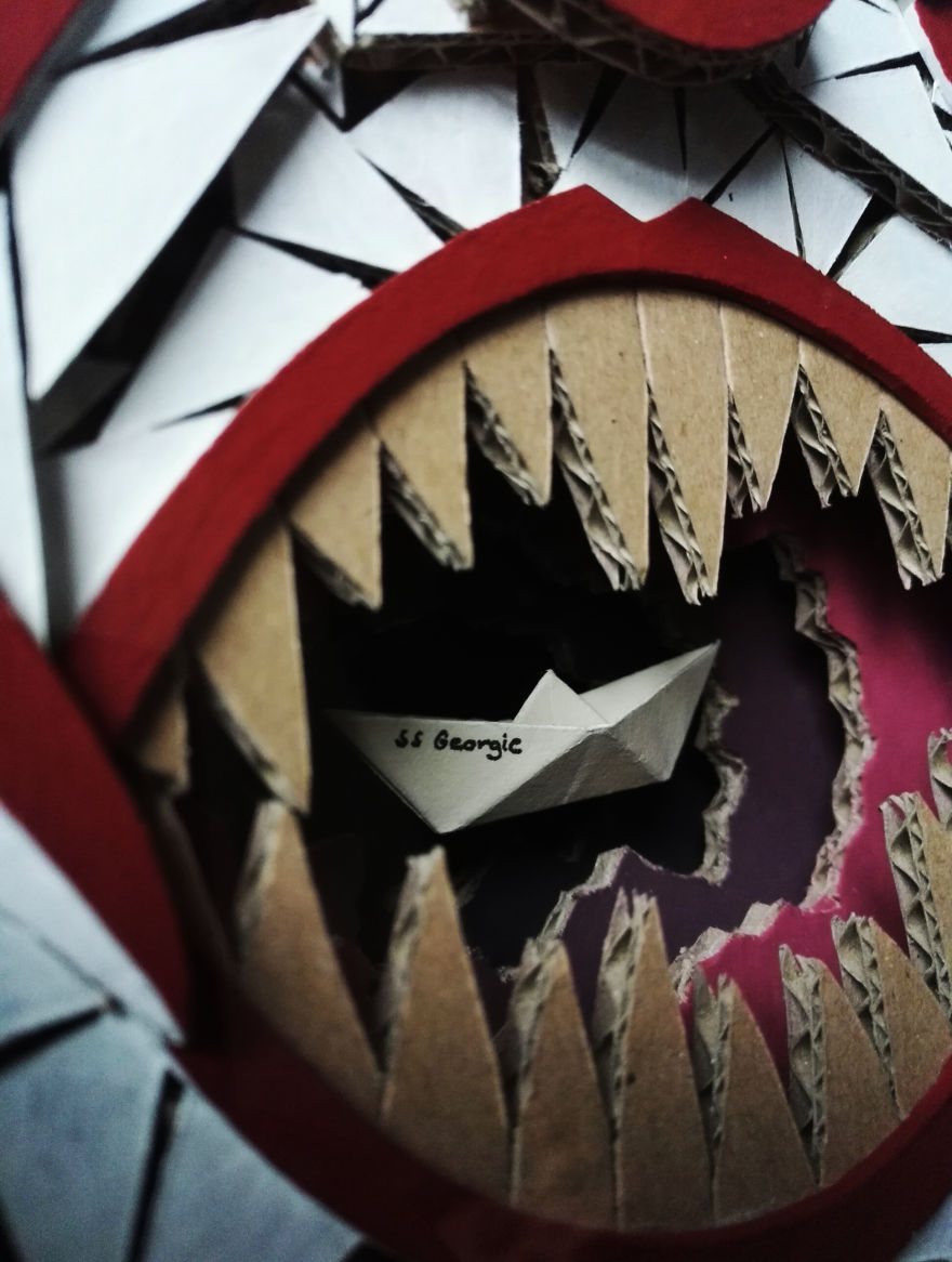 Stephen King`s "It" Shadowbox