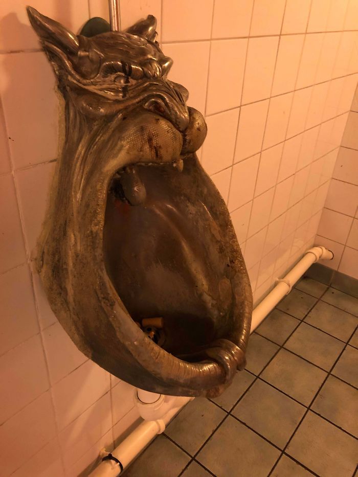 Found This Urinal In An Irish Bar In Oslo, Haven’t Got A Clue