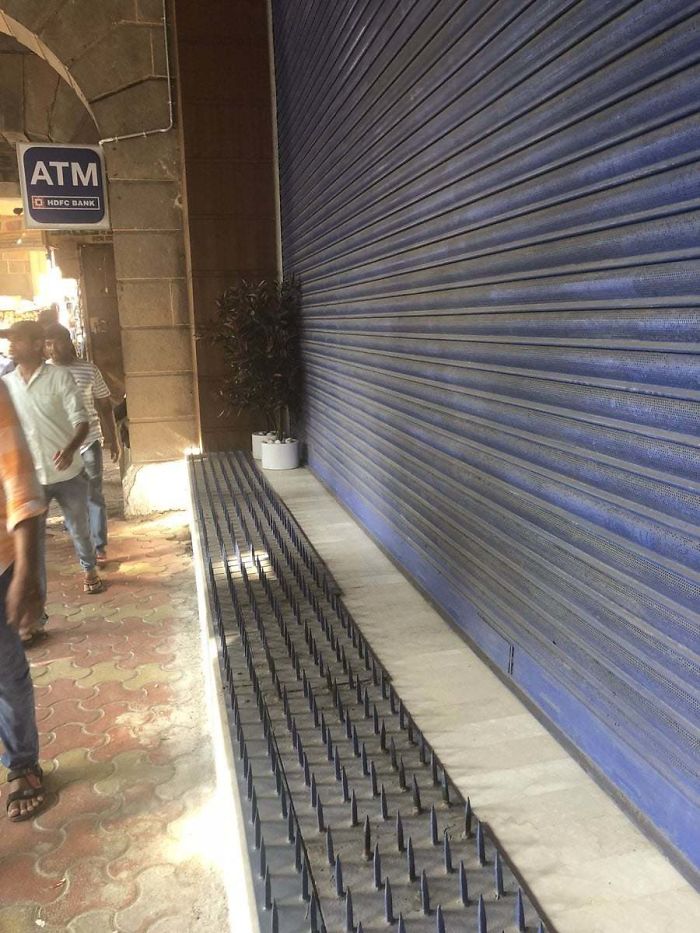 Mumbai's Hdfc (Fort Branch) Installs Anti-Homeless Spikes To Tackle The Homelessness Crisis
