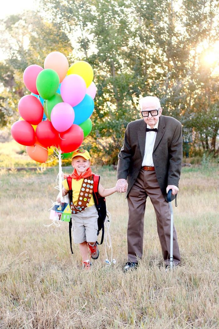 Mom Thought She Won't Live To See Her Kids Turning 5, Celebrates It With 'Up' Themed Photo Shoot