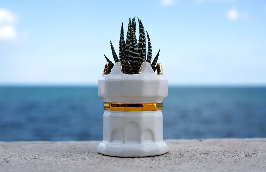 I Handmade A Tower Plant Pot - Plated In Real Gold