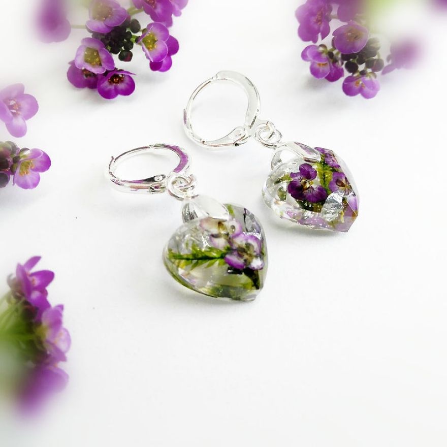 I Handmake Jewelry With Real Flowers And Natural Stones