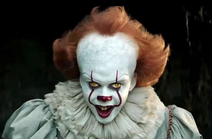 Turns Out, Pennywise's Crossed Eyes Are Not CGI And It Seriously Spooked  Bill Hader On Set | Bored Panda