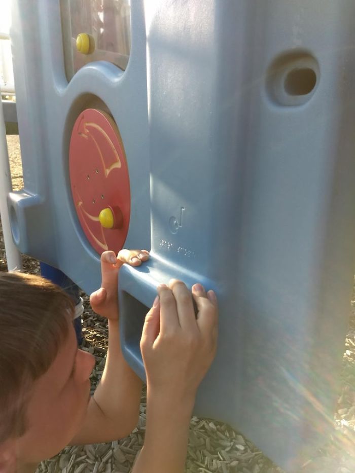 Braille On This Playground Periscope