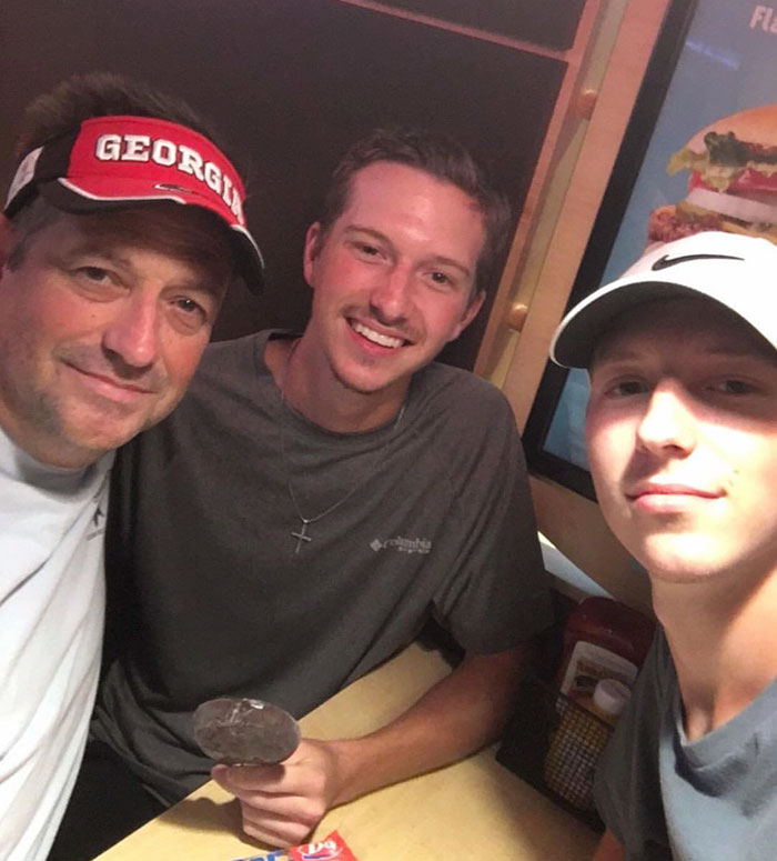 Once A Week This Dad And His Three Sons Used To Visit DQ As A Tradition, But Now He's There Alone