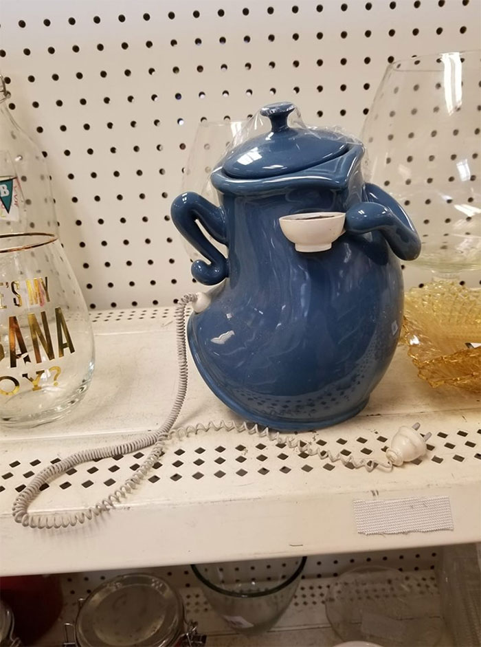 This Is A Sassy Or Judgemental Cookie Jar. Bonus: That Plug Doesnt Work, It's Made Of Clay So... Decorative...? Goodwill In Litchfield Illinois