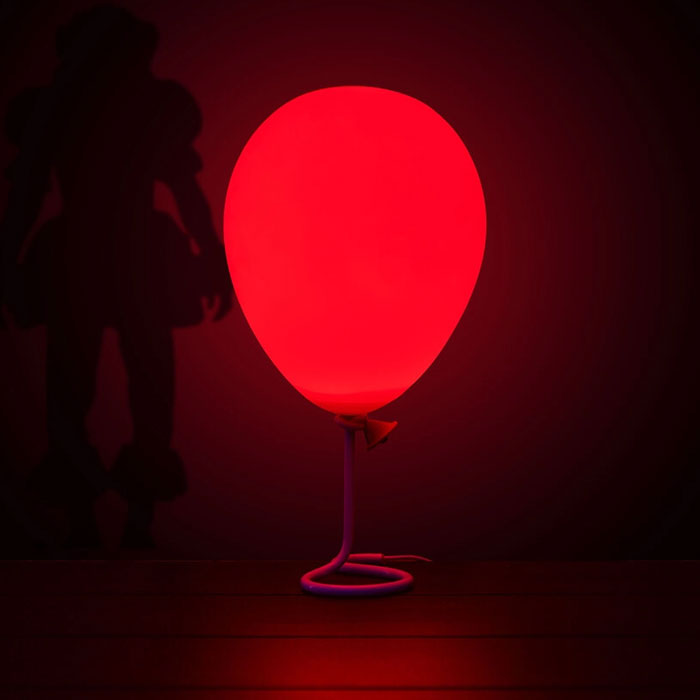 Crean una lámpara en forma del globo de "IT" y cuesta 37$