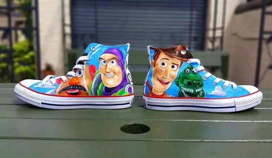 Disney - Hand-Painted Shoes Disney - Hand-Painted Shoes