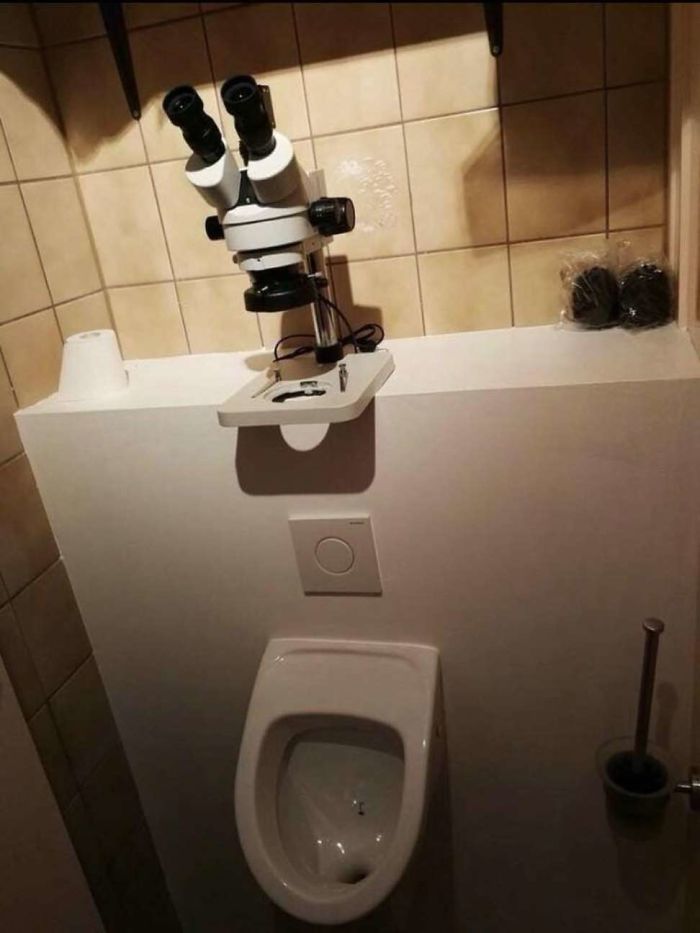 There's A Facebook Group That Posts Toilets With Threatening Auras, And Here's 40 Of The Best Ones