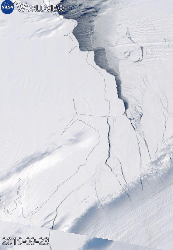 315 Billion Tonnes Of Ice Just Broke Off From Antarctic Ice Shelf And It's 5 Times Bigger Than Malta