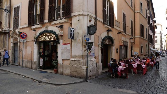 Japanese Tourists Shocked To Receive Almost $500 Bill For Two Plates Of Spaghetti, Fish, And Water In A Restaurant In Rome