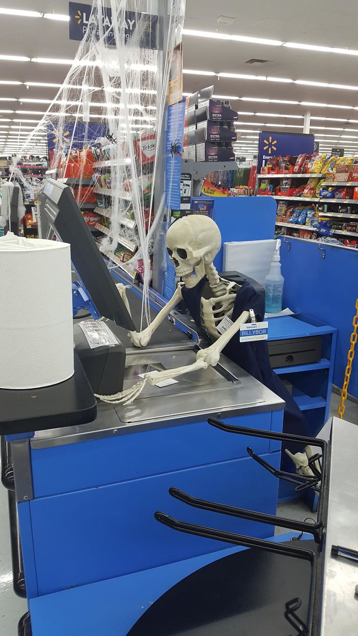 Esta Decoración De Halloween En Wal-Mart