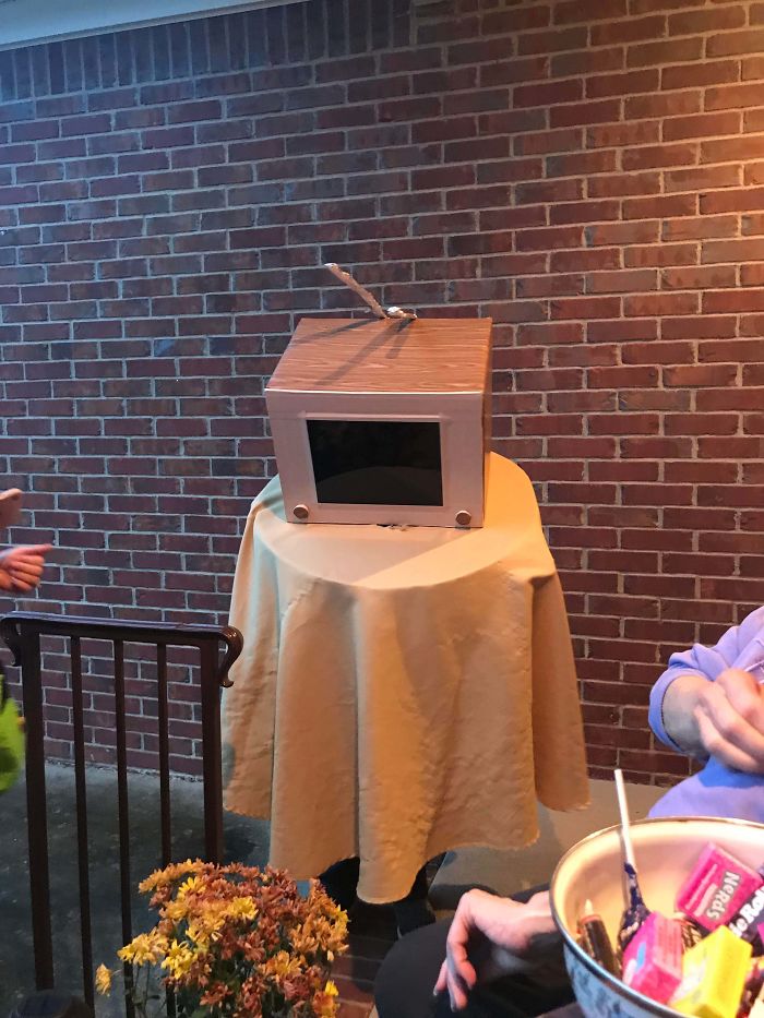 This Kid Was An Old-Fashioned Wood-Grained TV With Rabbit Ears, On A Table. Best Trick-Or-Treat Costume Of The Night