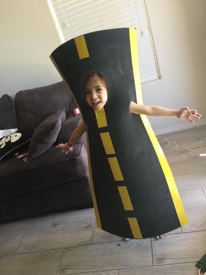 My Little Cousin Wanted To Be A Road For Halloween, So My Aunt Made Her This Costume