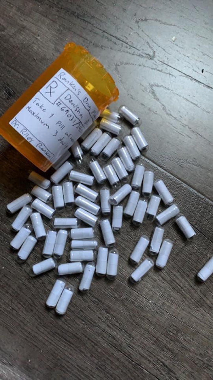 Boyfriend Makes 'Love Pills' To Help His Girlfriend Deal With Anxiety And Panic Attacks