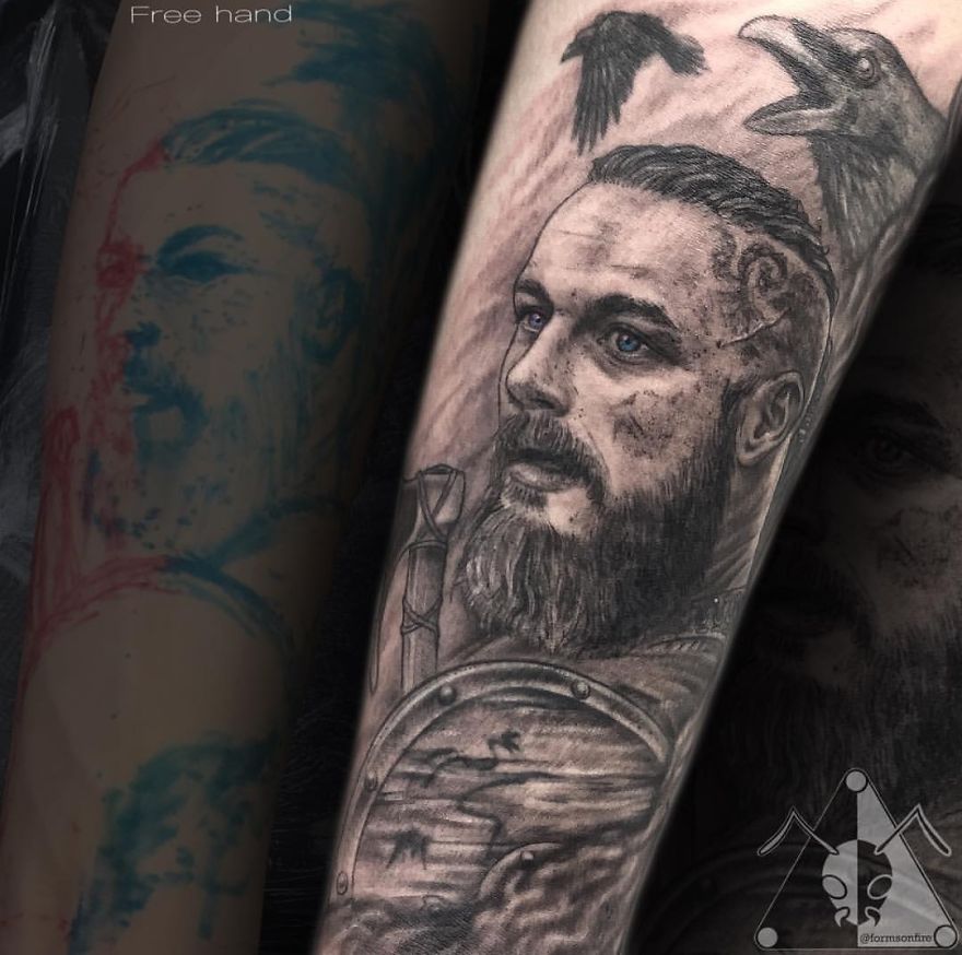 Ambidextrous Tattoo Artist