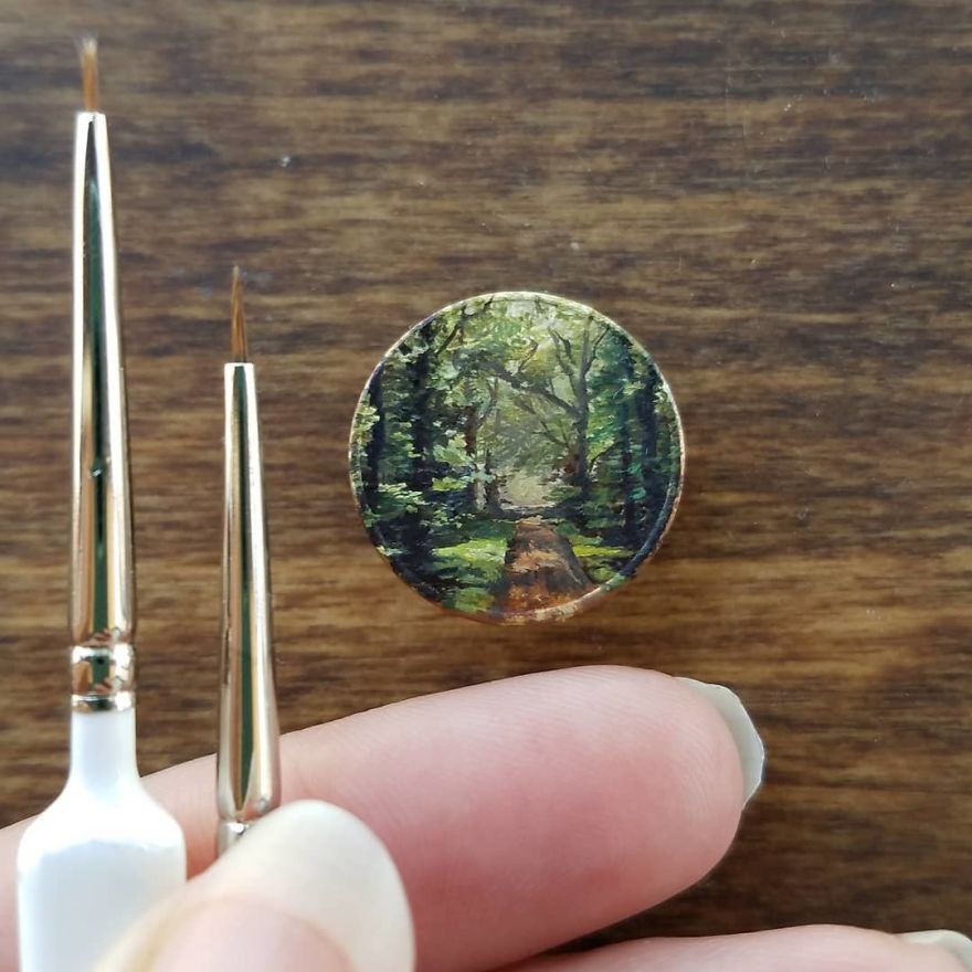 Cent Number 8 Of 100. Oil On Penny, 2018
.
.
.
.
.
.
.
.
#contemporaryart #oilpainting #pennypainting #miniature #park
