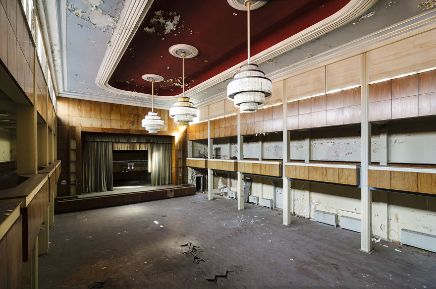 I Photograph Abandoned And Forgotten Ballroom In Germany