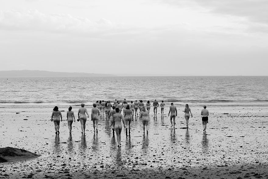 40 Swimmers Skinny Dip In The Firth Of Forth