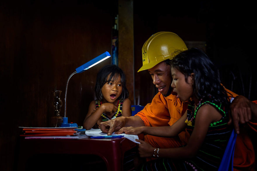The Electrician Is Teaching Children