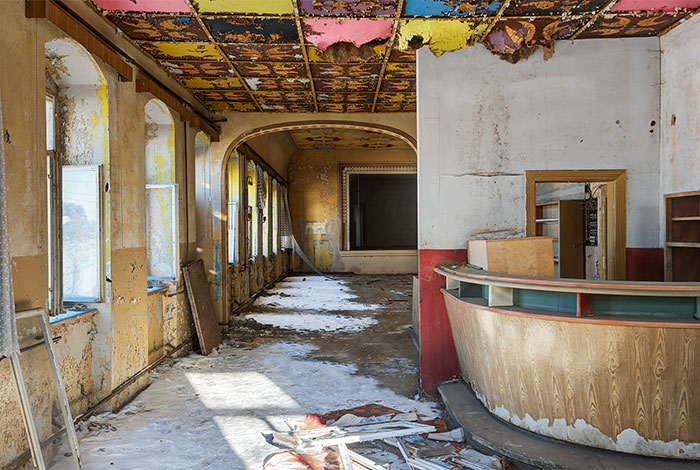 79 Pictures Of Abandoned And Forgotten Ballrooms I Found In Germany