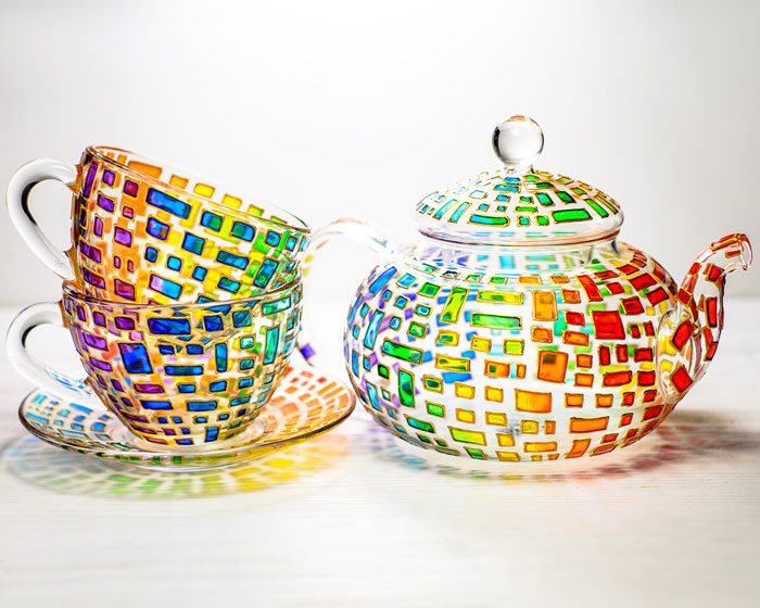 Hand-Painted-Glass-Teapots-Mugs-Plates-Vita-Vitraaze