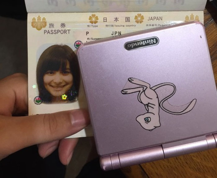Acusa A Una Persona De Apropiación De La Cultura Japonesa Y Le Responde Con Unas Fotos De Su Pasaporte