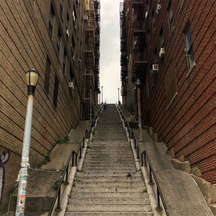 'The Joker' Stairs In New York Become A Tourist Attraction And Here Are 14 Pics Taken By Fans