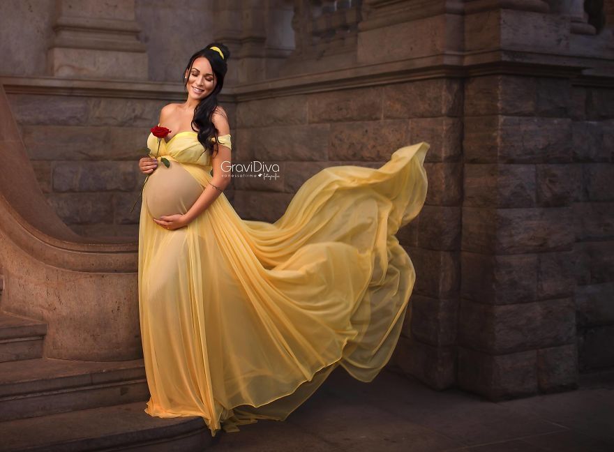 Brazilian Photographer Turns Moms-To-Be Into Disney Princesses (17 Pics)