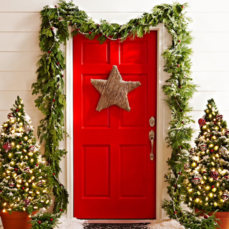 DIY Inside And Outside Christmas Home Decorating Tips