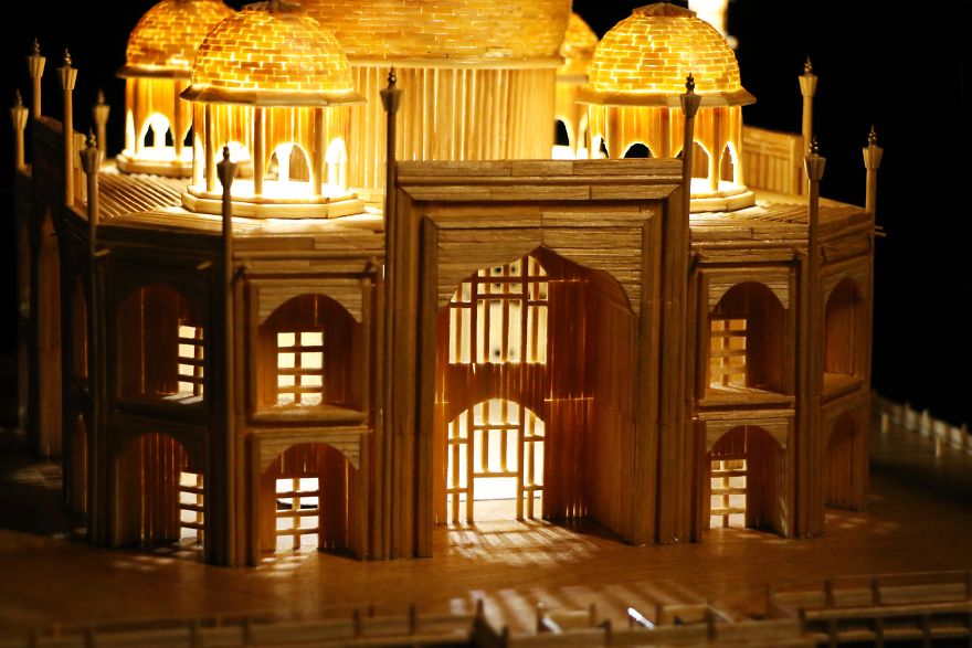 Guy Has Built A Miniature Model Of Taj Mahal Out Of Matchsticks Guy Has Built A Miniature Model Of Taj Mahal Out Of Matchsticks