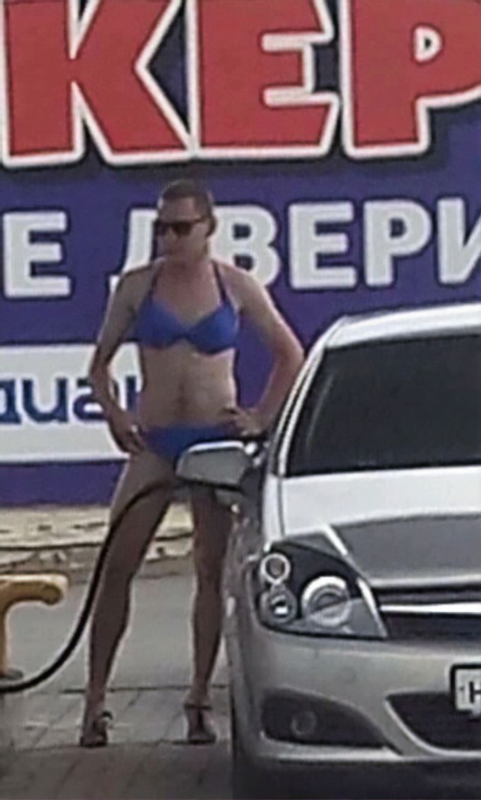 Russian Gas Station Offers Free Fuel For Anyone In A Bikini, Doesn’t Expect Guys Would Dress Down, Too