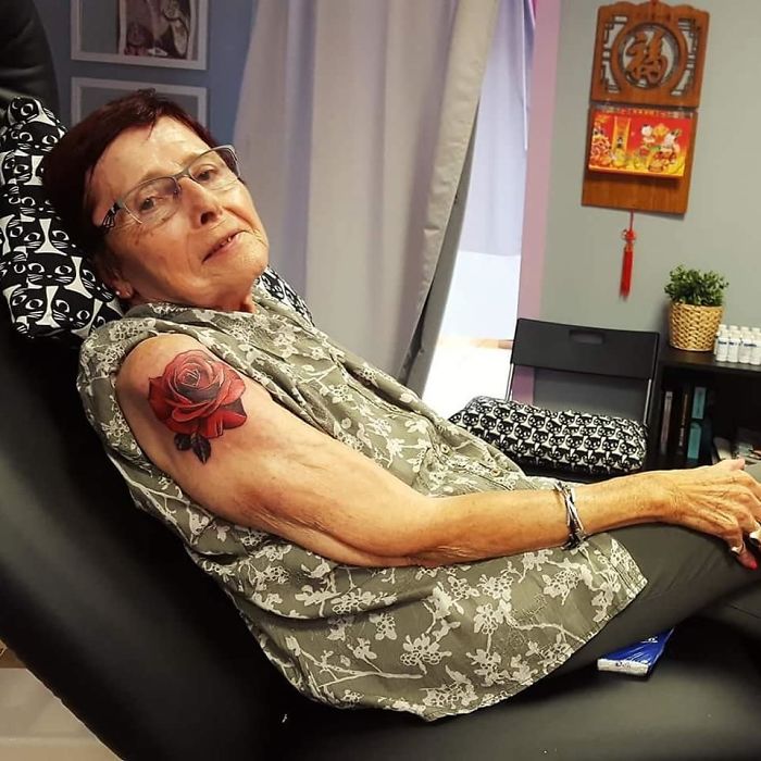 Today I Tattooed My Grandmother, She's 78 Years Old And This Was Her First Tattoo