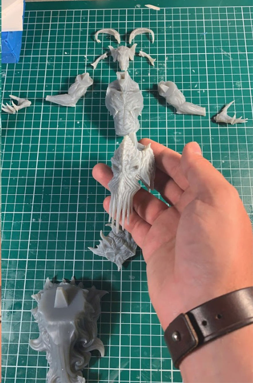 Creating Our First Figurine Model Kit "White Demon"