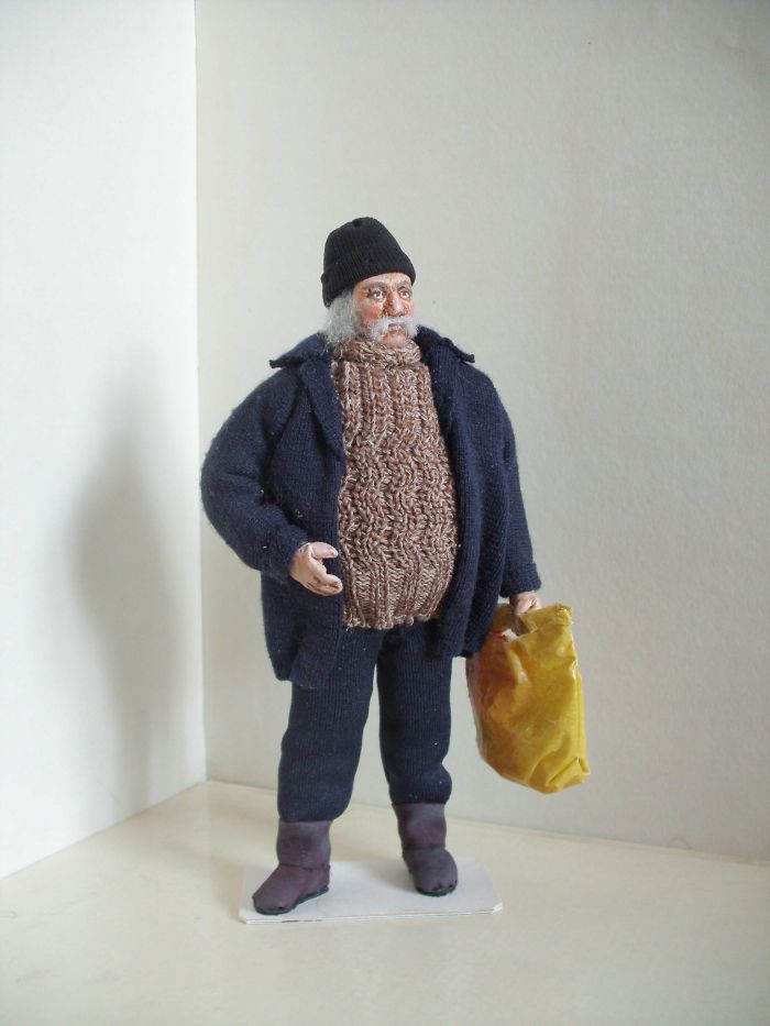 Doll Master From Novosibirsk Creates Realistic Works About Old People Live