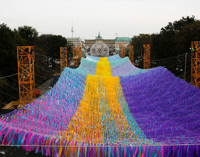 120,000 Ribbons Hover Near The Brandenburg Gate To Mark The 30-Year Anniversary Of Its Fall