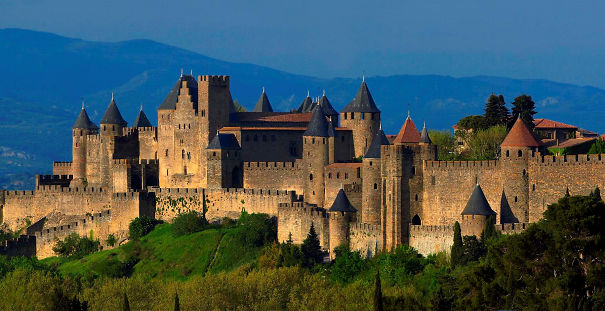 carcassonne-1-5dc7c4b216823-png.jpg