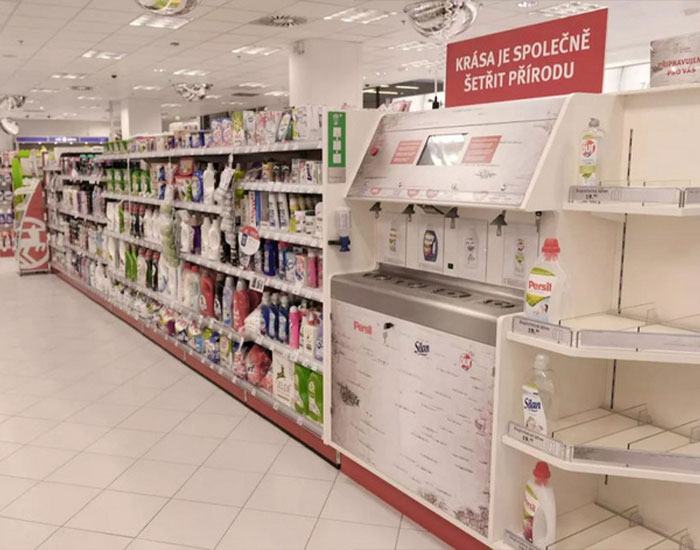 This Drugstore Urges Its Customers To Be Eco-Friendly By Placing A Cleaning Product Refilling Station