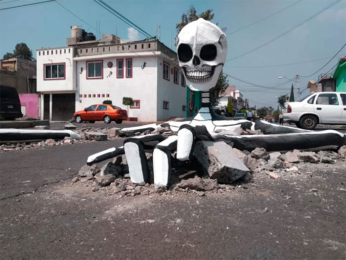 Huge Skeletons Rise From The Ground In Mexico For The Day Of The Dead
