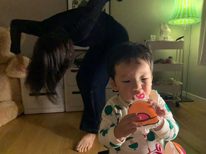 The Greatest Mom Ever Shows How She’s Living Her Secret Personal Life Behind Her Son’s Back In A Series Of Comedic Instagram Photos