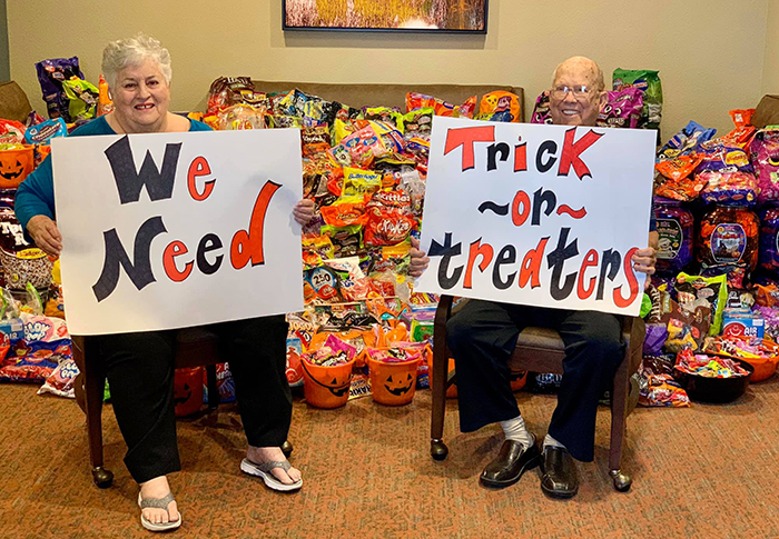 For The First Time, This Nursing Home Opens Its Doors For Kids To Trick Or Treat And Gets Over 5,000 Visitors