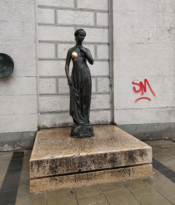 Statue In Munich