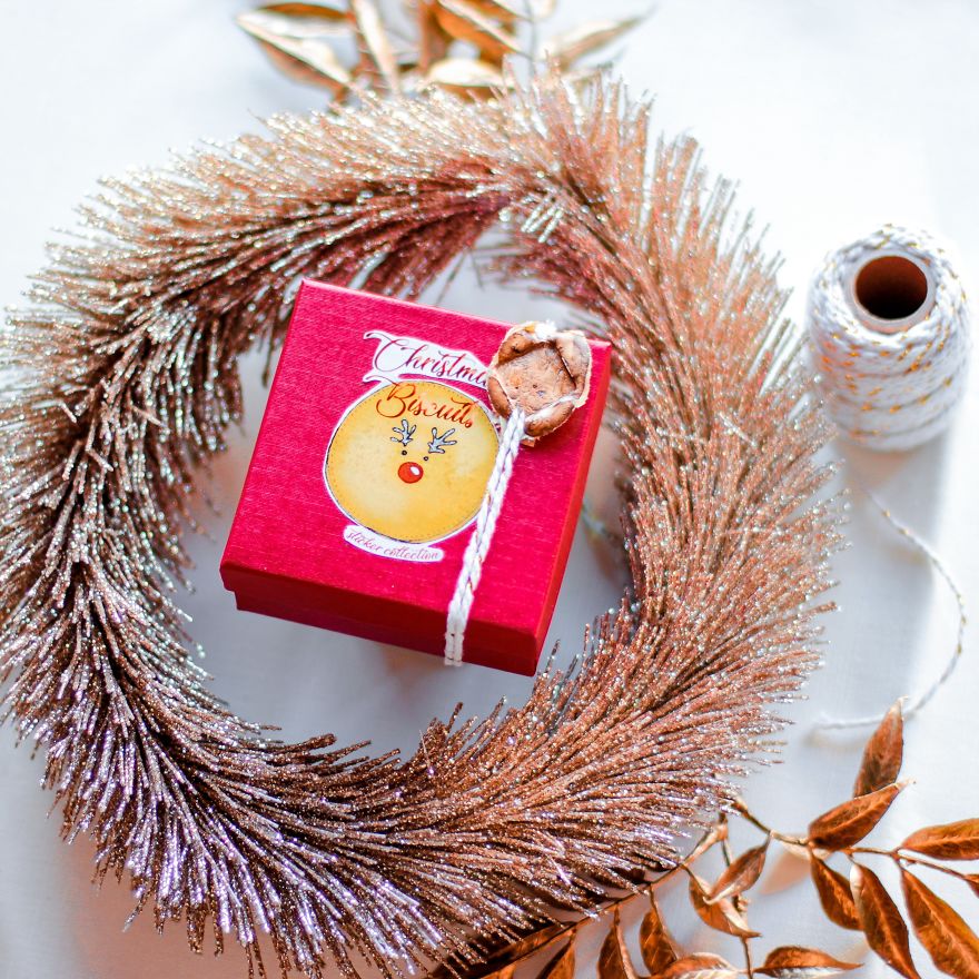 I Made These Boxes With Cute Xmas Biscuit Stickers