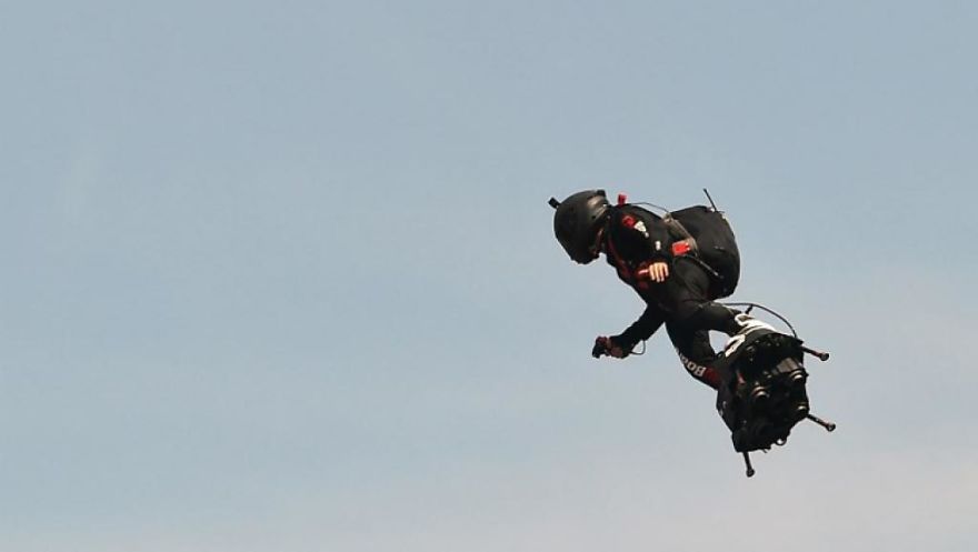 Franky Zapata | Man Who Crossed English Channel On Hoverboard In A Single Run
