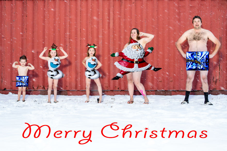 Family Christmas Photos That Are So Awkward You Love Them Family Christmas Photos That Are So Awkward You Love Them