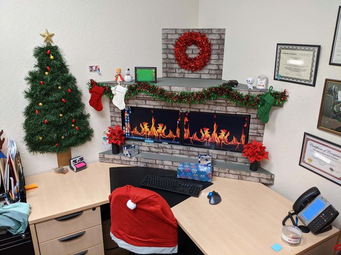 Handmade Dual Screen Fireplace Because Christmas And Why Not