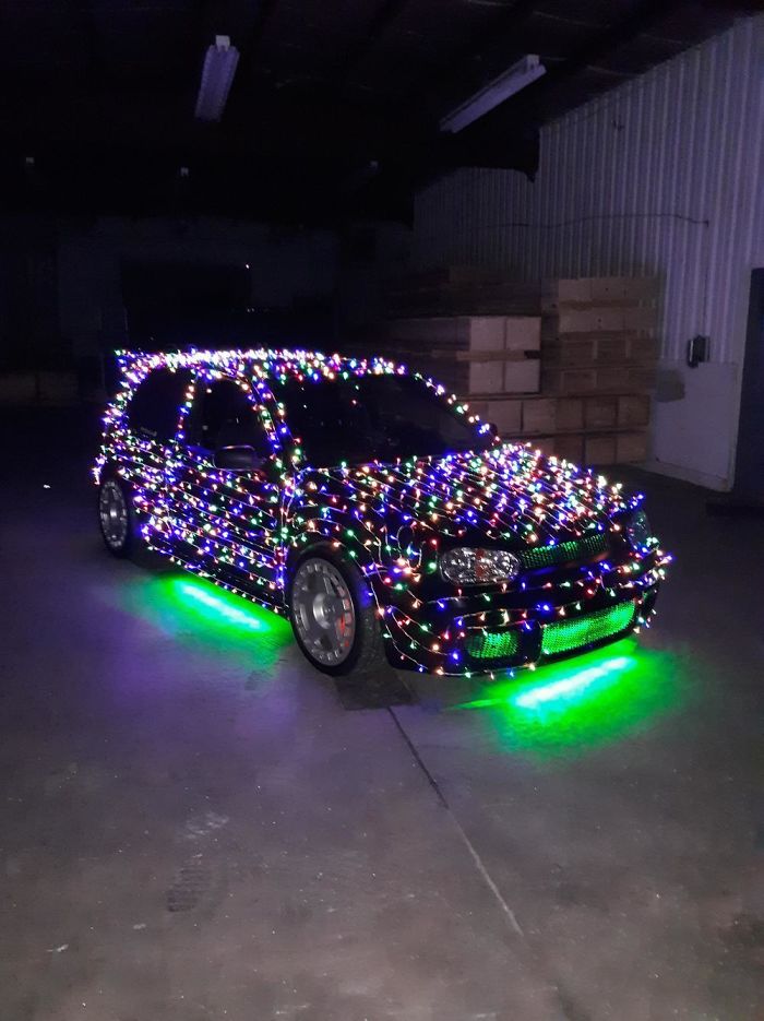 Mk4 R32 Wrapped In 2000 Led Christmas Lights