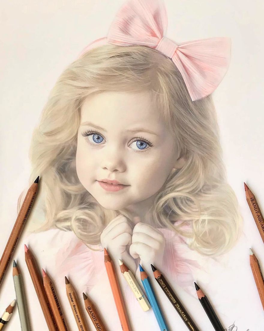 Artist Makes Amazing Hyper-Realistic Drawings Using Only Colored Pencils