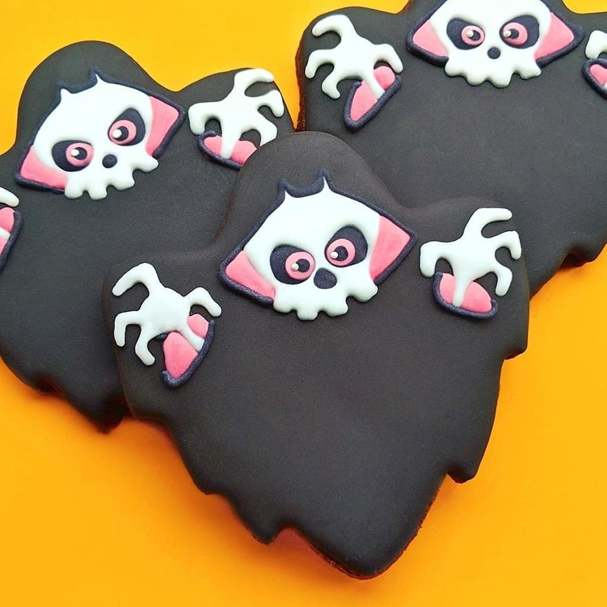 I Spend My Free Time Creating Cookies Of Characters Almost Too Cute To Eat!
