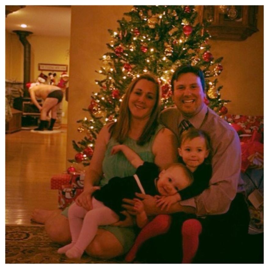 Family Christmas Photos That Are So Awkward You Love Them Family Christmas Photos That Are So Awkward You Love Them